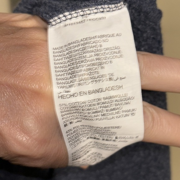 NOTRE DAME SWEATSHIRT ☘️ - Picture 6 of 6